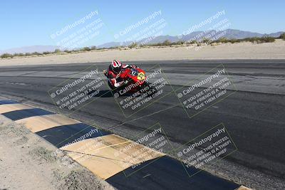 media/Dec-01-2025-Moto Forza (Mon) [[2daa91e15f]]/2-Intermediate Group/Session 4 (Turn 10 Inside)/